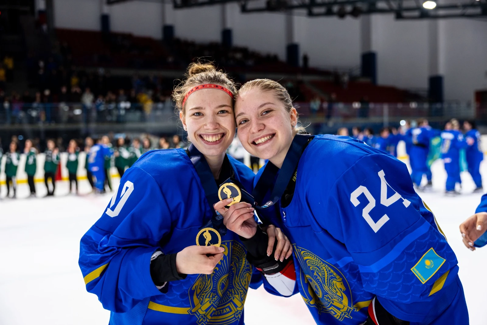 Виктория Сазонова: Хоккей - для сильных и смелых, девочки такими являются