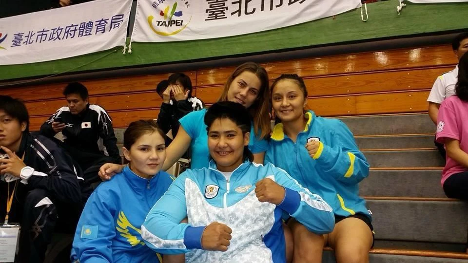 «Вернулась в бокс за мечтой». Чемпионка Казахстана возобновила карьеру после рождения пятерых детей и тренируется под руководством своего мужа — участника Олимпиады