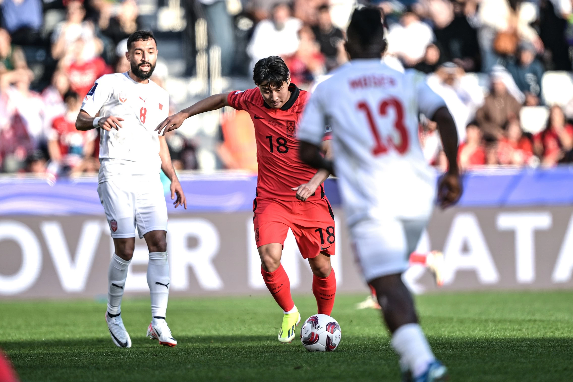 Лучшие игроки первого тура Кубка Азии по футболу