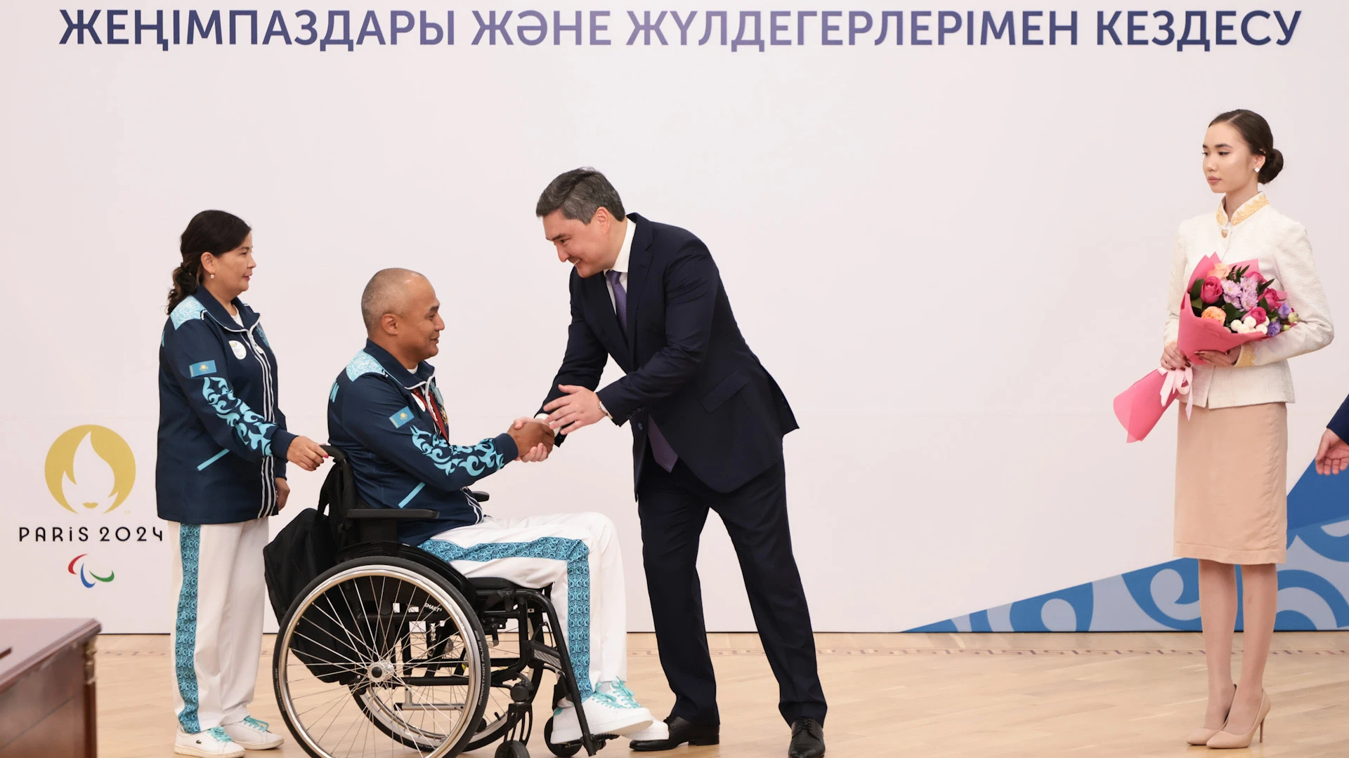 Премьер-министр Казахстана от имени Касым-Жомарта Токаева провел встречу с паралимпийцами