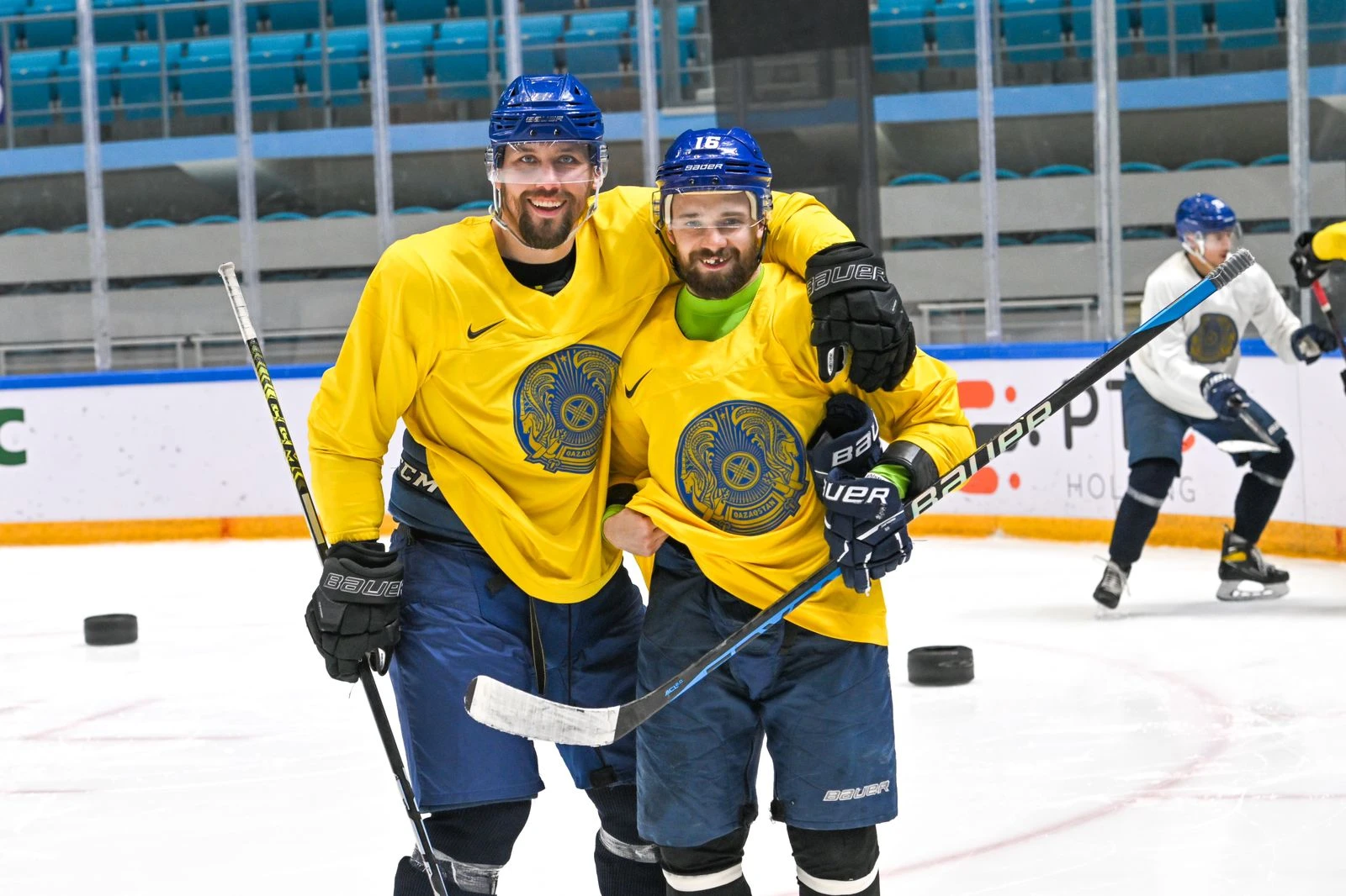 Артем Лихотников: Старченко показывает, что в хоккей нужно играть, а не только бегать