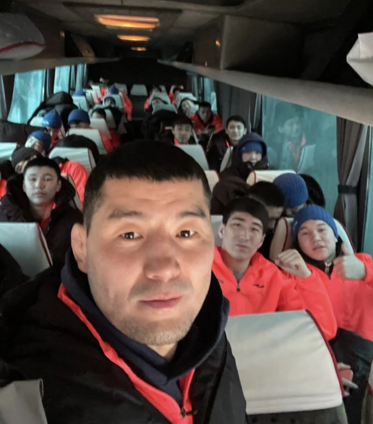 Спортшылар Тайтөбеге көмекке аттанды