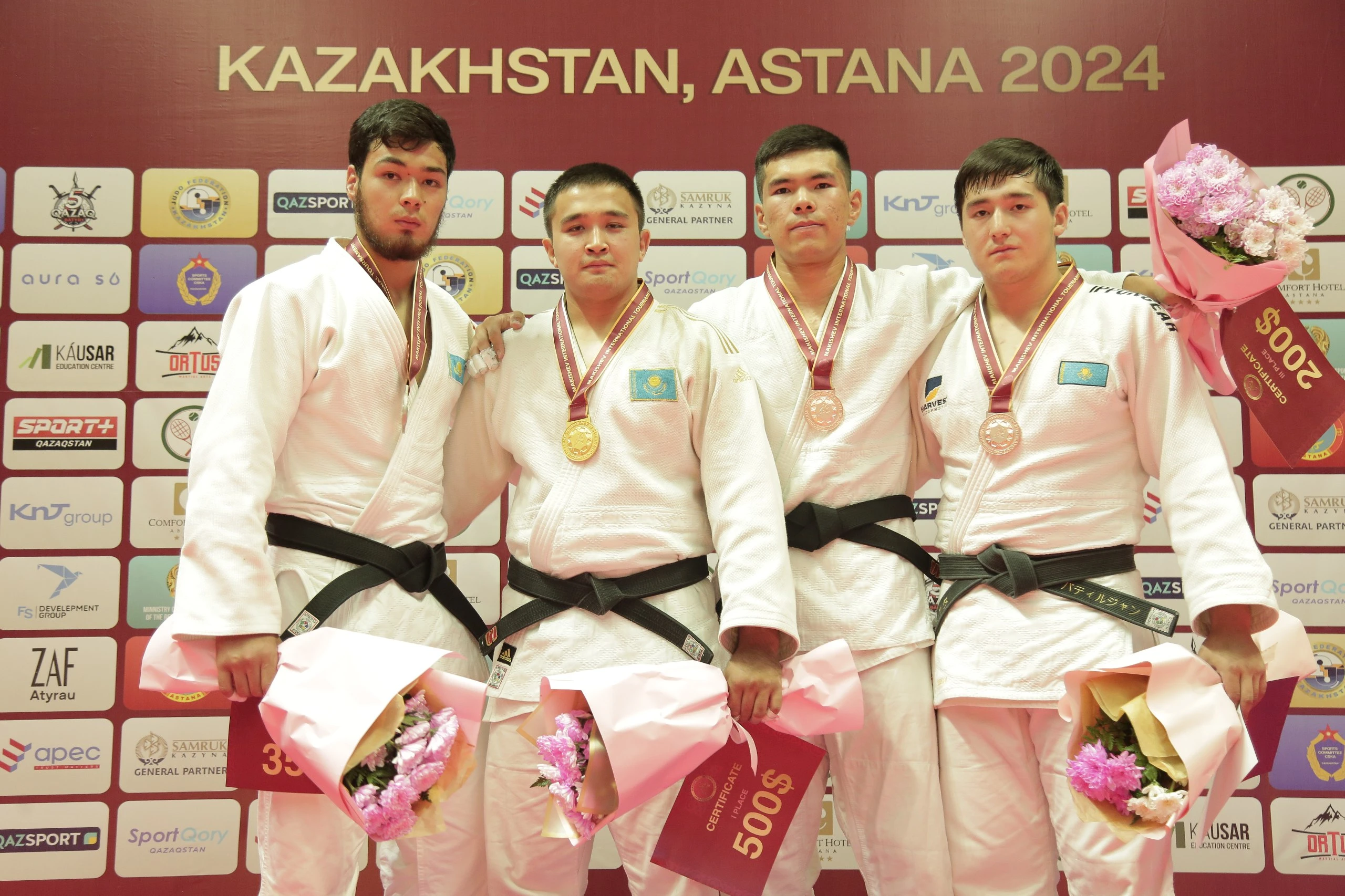 В Астане прошел международный турнир по дзюдо среди молодежи